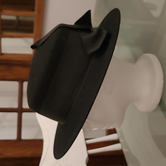 Ladies hat - Picture 2 of 4